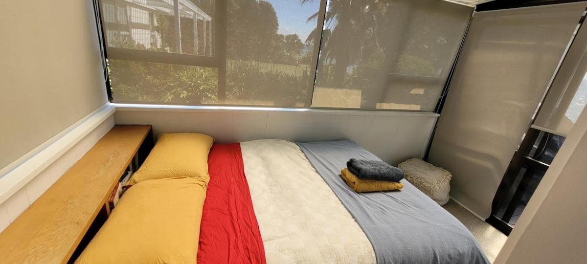 Beachfront Bliss - Your Parapara Seaside Retreat Buitenkant foto